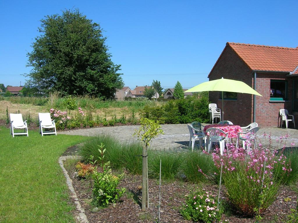 Ferme Du Charme Villa Moustier Eksteriør bilde